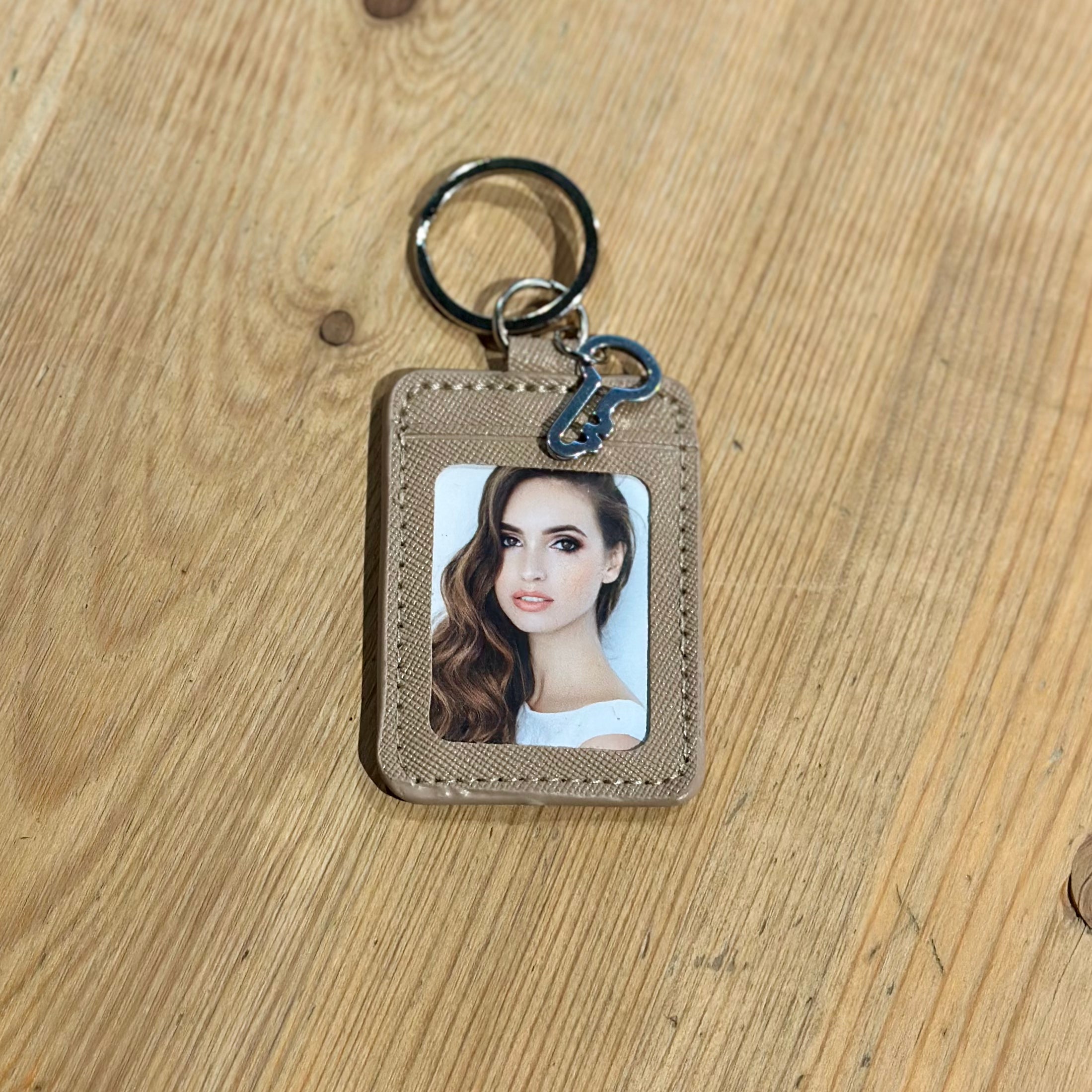 Portachiavi marrone 🎞